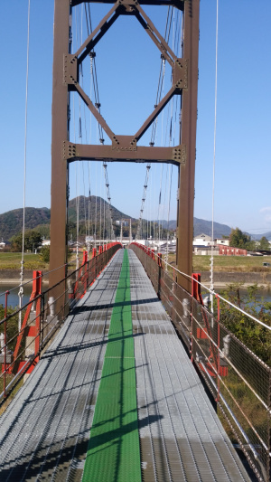 播磨新宮の町へ渡る吊り橋
